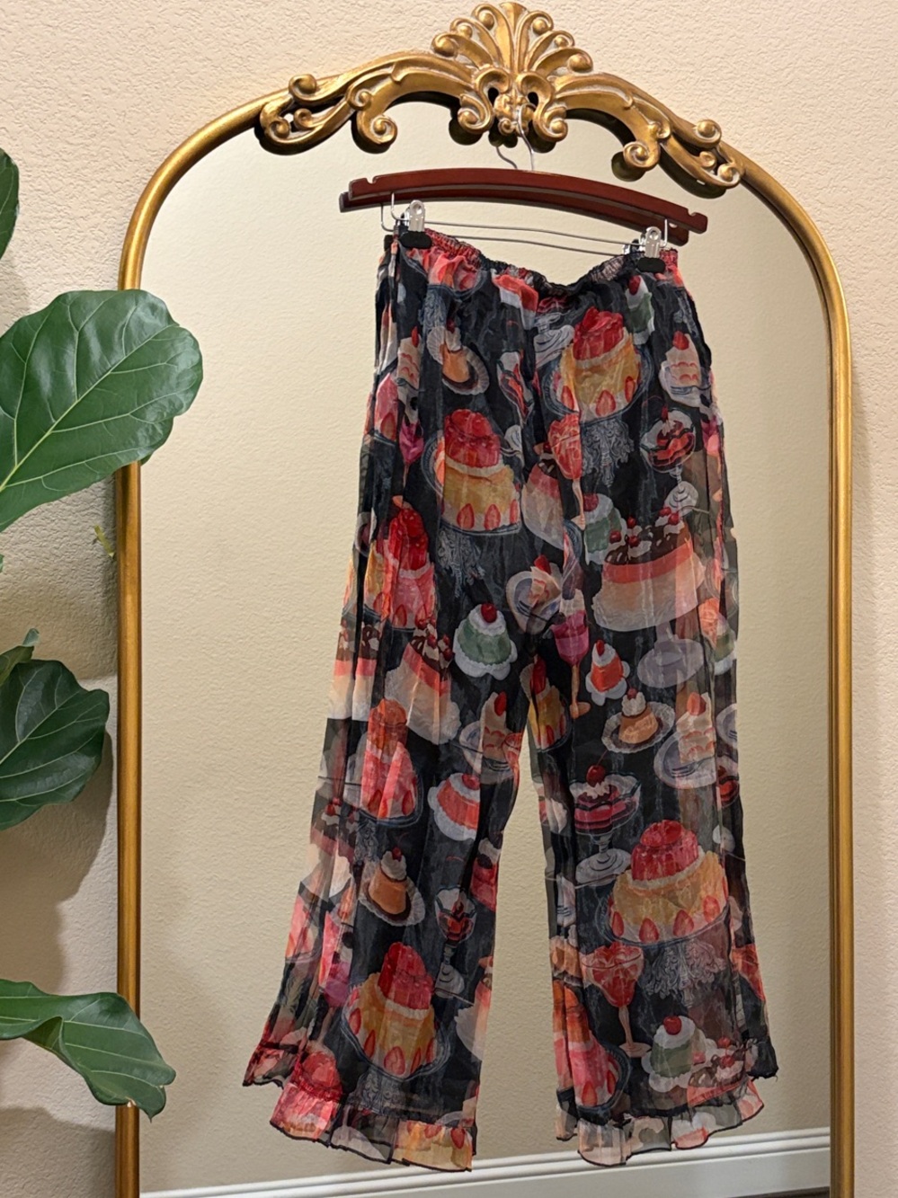 Lisa Says Gah Liora Ruffle Pants in the Dessert Table Print Size 2XL - Picture 6 of 10